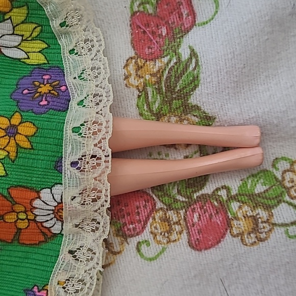 Vintage Barbie Doll - Picture 3 of 6